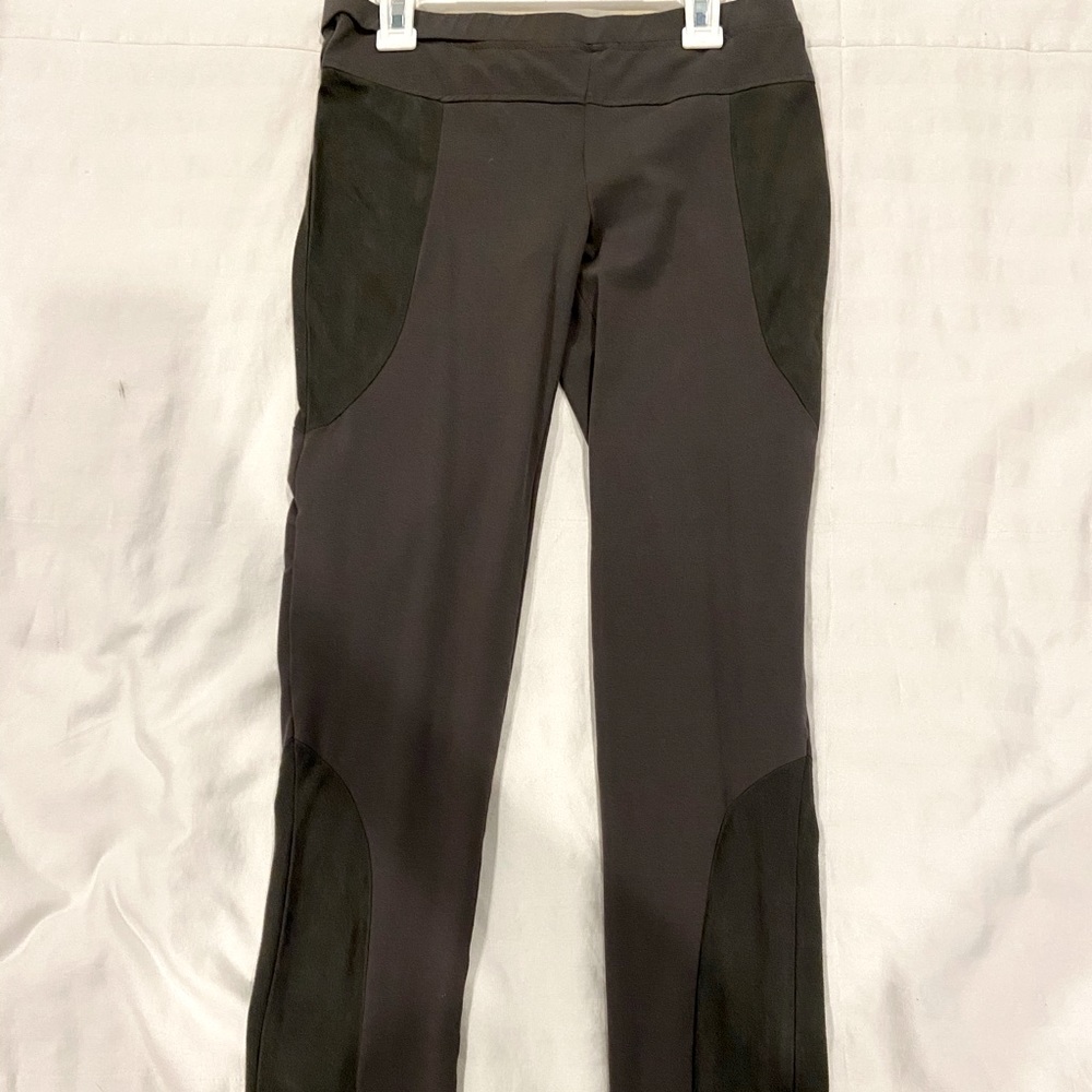 Olivaceous dress leggings